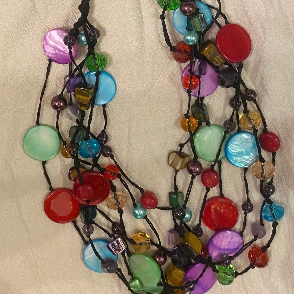 Premier Designs Beaded Necklace Dyed Shell Layered Black Corded 20-23"